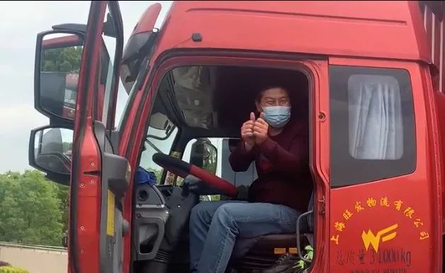 		最美抗疫自愿者 | 抗疫路上的暖心故事_人物_尊龙凯时集团有限公司	