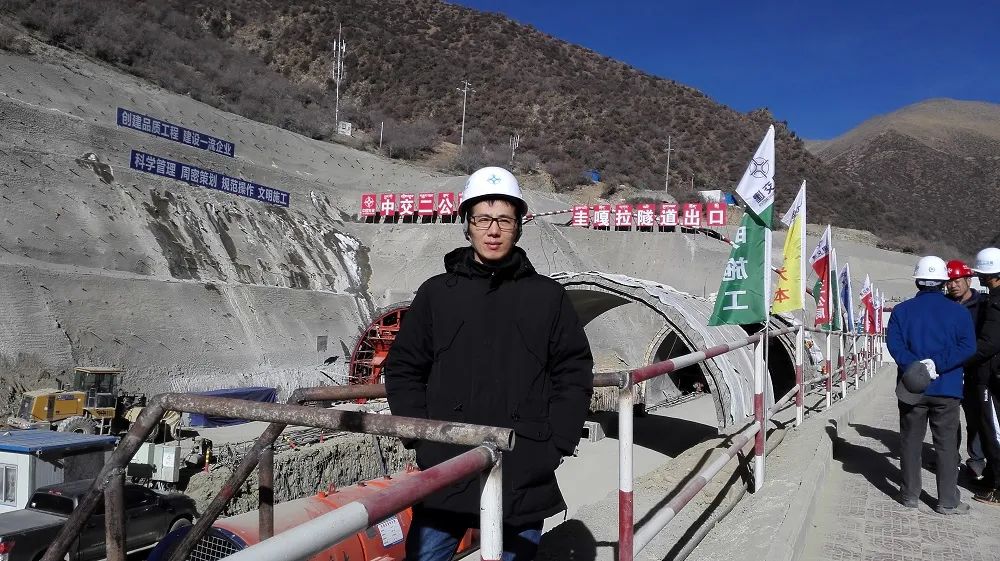 		最美科研先锋 | 水泥新材院王振地：为高原混凝土制造“延寿剂”_人物_尊龙凯时集团有限公司	