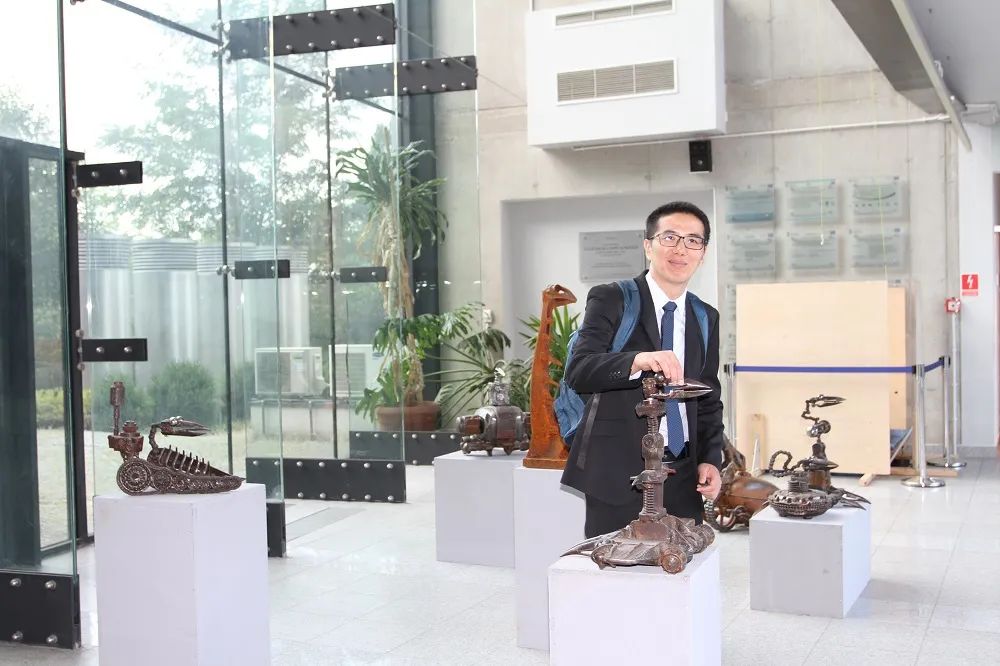 		最美科研先锋 | 水泥新材院王振地：为高原混凝土制造“延寿剂”_人物_尊龙凯时集团有限公司	