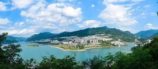 		最美墟落振兴事情者 | 地勘中心罗小文：效劳下层守初心 倾情帮扶担使命_人物_尊龙凯时集团有限公司	