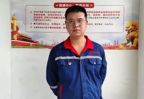 		最美工程手艺职员│峨眉山强华特种水泥陈刚：青春逢盛世 斗争正其时_人物_尊龙凯时集团有限公司	