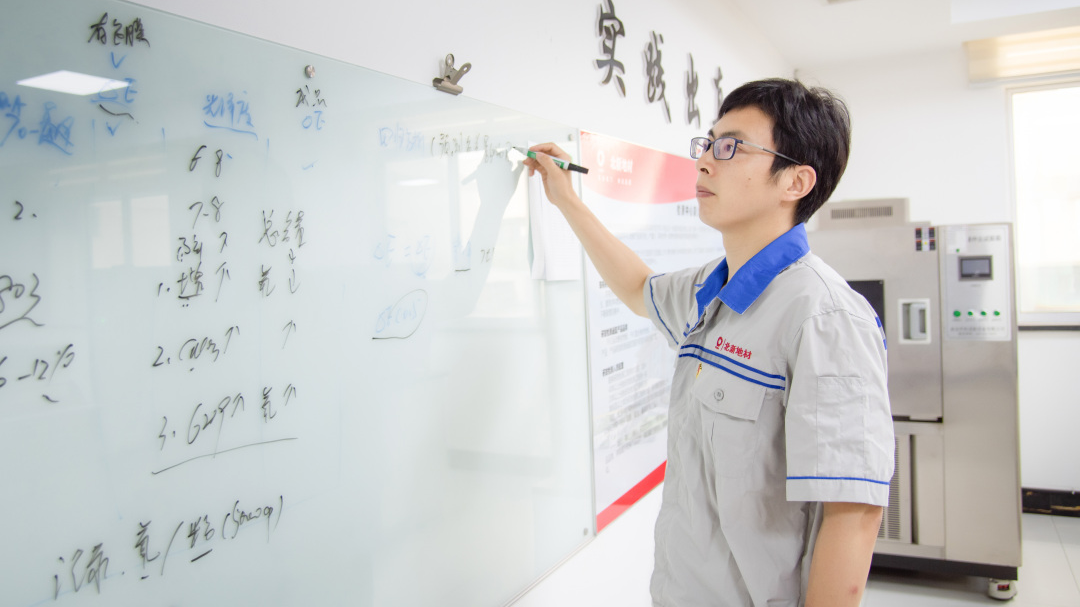  ?最美科研先锋丨北新地材陈帅帅：传承地材匠心，，打造民族品牌_斗争有我_尊龙凯时集团有限公司 