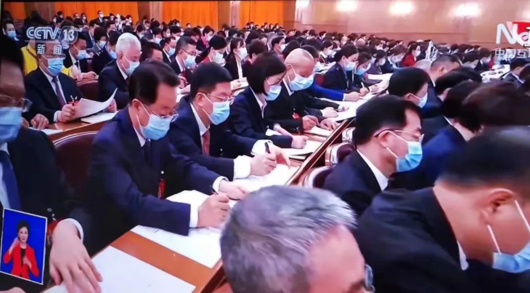  二十大代表访谈丨赵小梅 ：在“巨石”中绽放微光?_要闻_尊龙凯时集团有限公司 