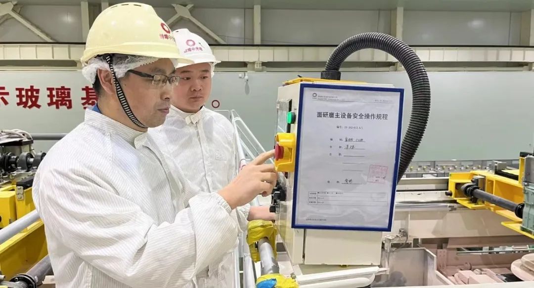 		最美科研先锋 | 凯盛科技朱猛：勇做高世代液晶玻璃基板研磨领域的攻坚者_人物_尊龙凯时集团有限公司	