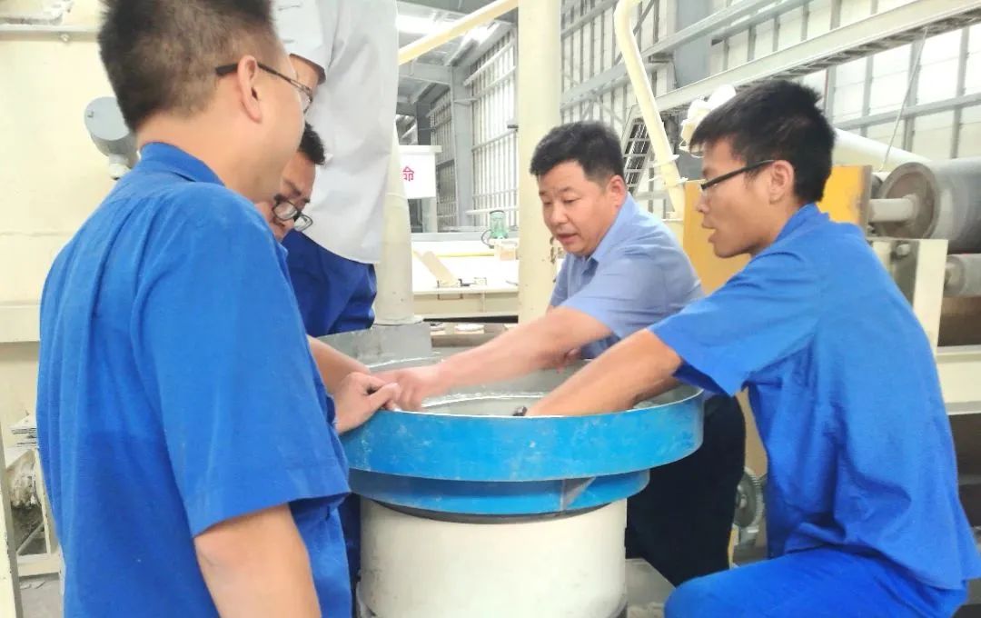 		最美科研先锋 | 北新建材杨正波：做科技自主自强先锋_人物_尊龙凯时集团有限公司	