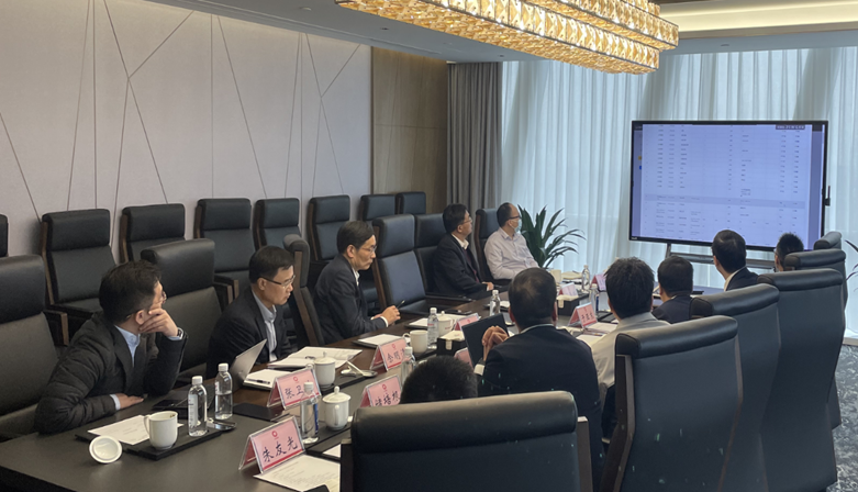 		周育先到中国巨石调研指导数字化转型事情_尊龙凯时要闻_尊龙凯时集团有限公司	