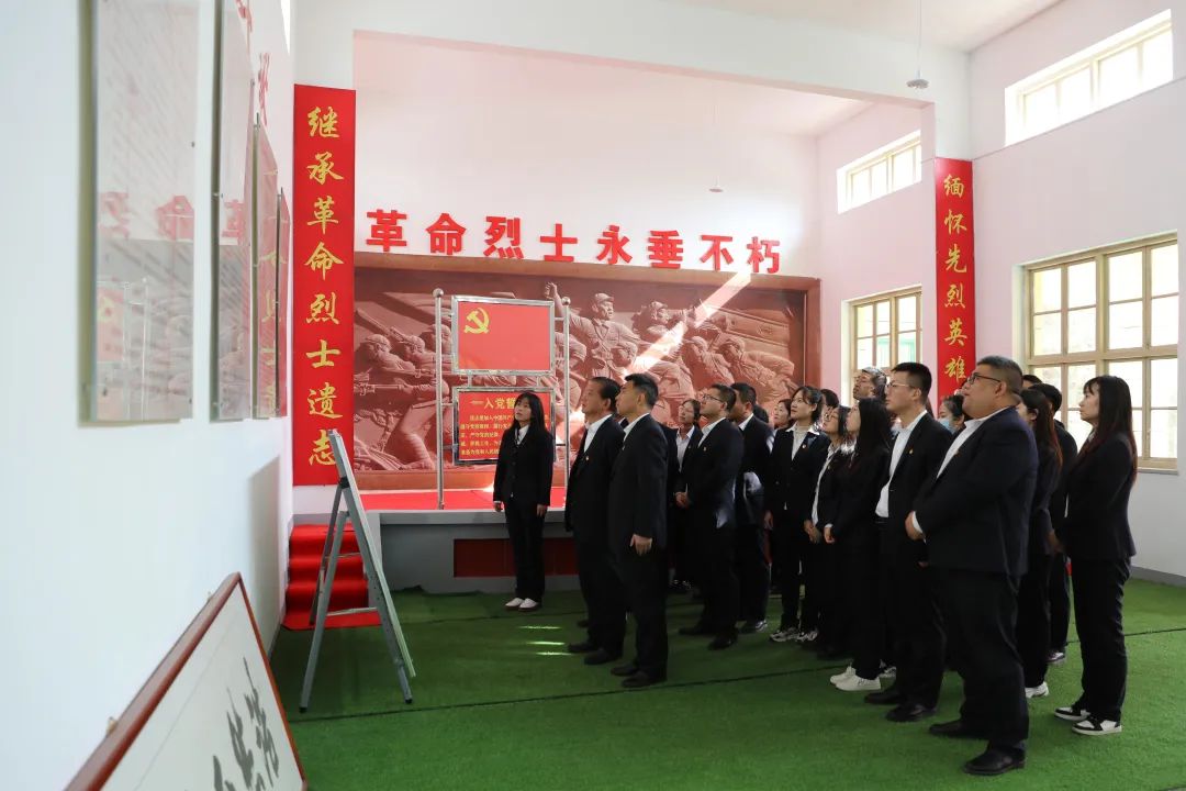 		思念英烈志 奋进新征程 | 尊龙凯时集团成员企业开展“清明祭英烈”主题运动_责任与文化_尊龙凯时集团有限公司	