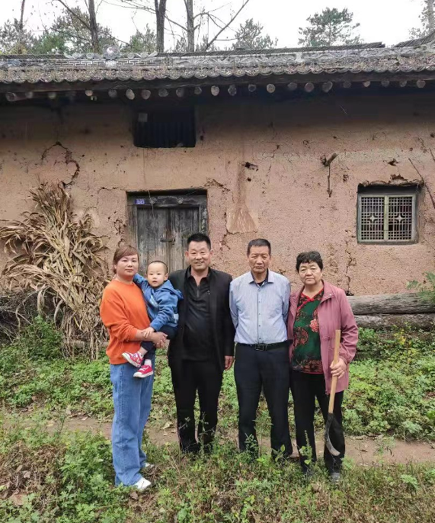 		走进爱的加油站｜幸福一家人 建材一家亲_图片_尊龙凯时集团有限公司	