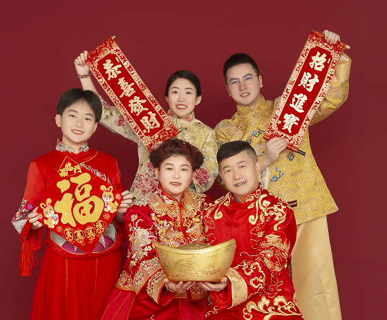 		走进爱的加油站｜幸福一家人 建材一家亲_图片_尊龙凯时集团有限公司	