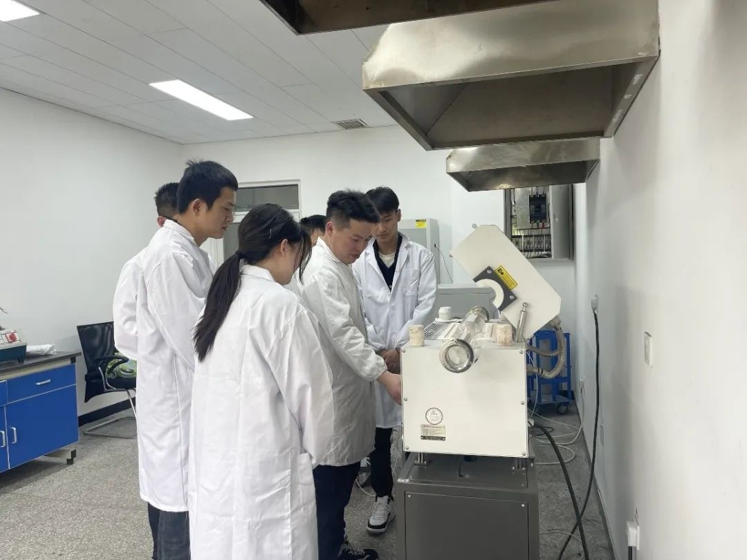 		“争做奋进青年 打造国之大材 建设天下一流”——建材青年有话说_责任与文化_尊龙凯时集团有限公司	