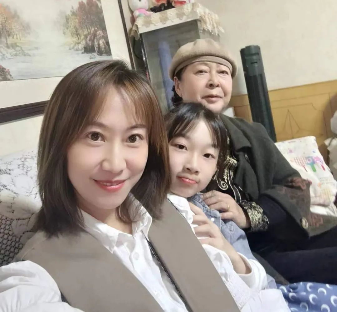 		母亲节 | 听听我们建材人爱的广告_责任与文化_尊龙凯时集团有限公司	