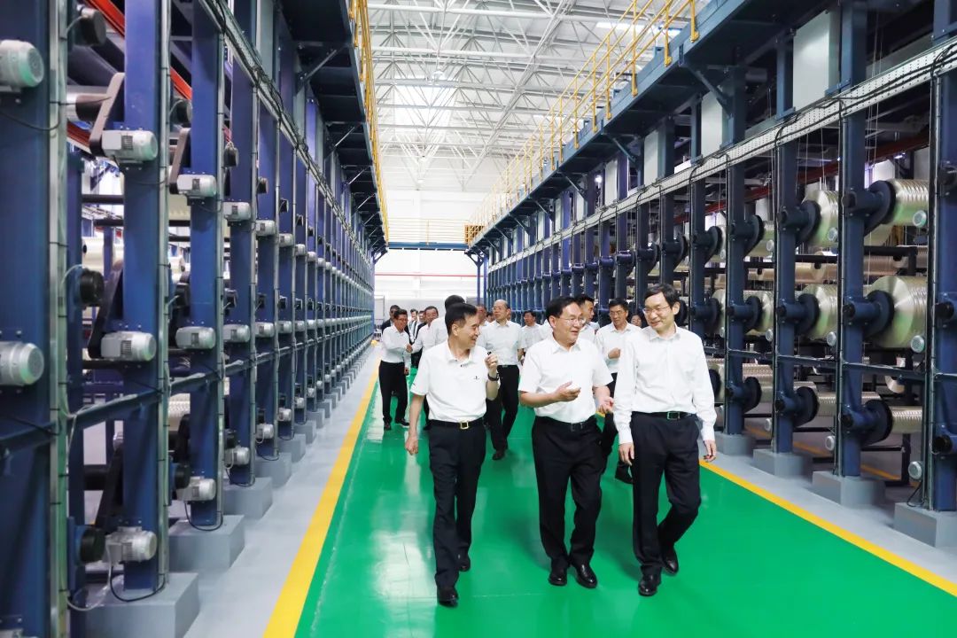 		张玉卓调研中复神鹰西宁公司，，强调加大新质料等战略性新兴工业结构_幻灯片_尊龙凯时集团有限公司	