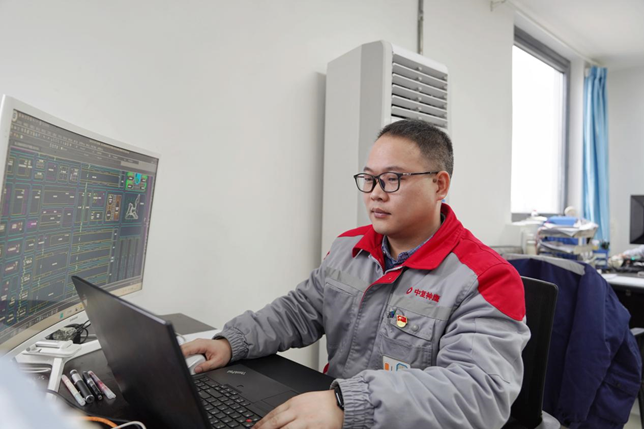 		最美科研先锋 | 中复神鹰林康：程序员跨界工程师的生长历程_最美建材人_尊龙凯时集团有限公司	
