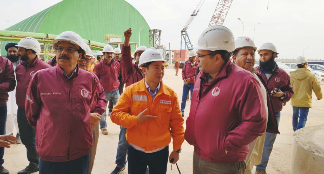 		丝路员工生长记② | 初心如磐，，，，，勇挑重担排万难的善建者：杨冰峰、沈绵鑫_人物_尊龙凯时集团有限公司	