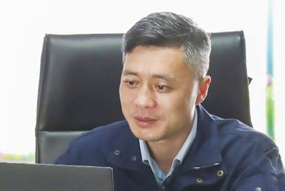 		丝路员工生长记② | 初心如磐，，，，，勇挑重担排万难的善建者：杨冰峰、沈绵鑫_人物_尊龙凯时集团有限公司	