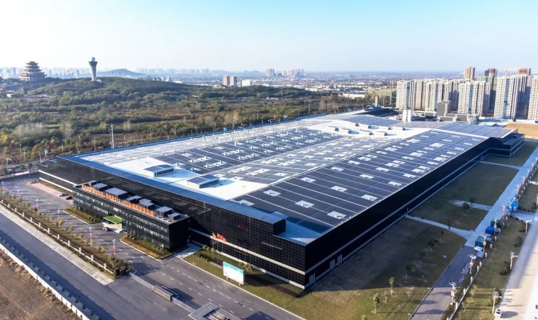 		《人民日报》聚焦绿色建材！凯盛发电玻璃助力修建业转型升级_媒体报道_尊龙凯时集团有限公司	
