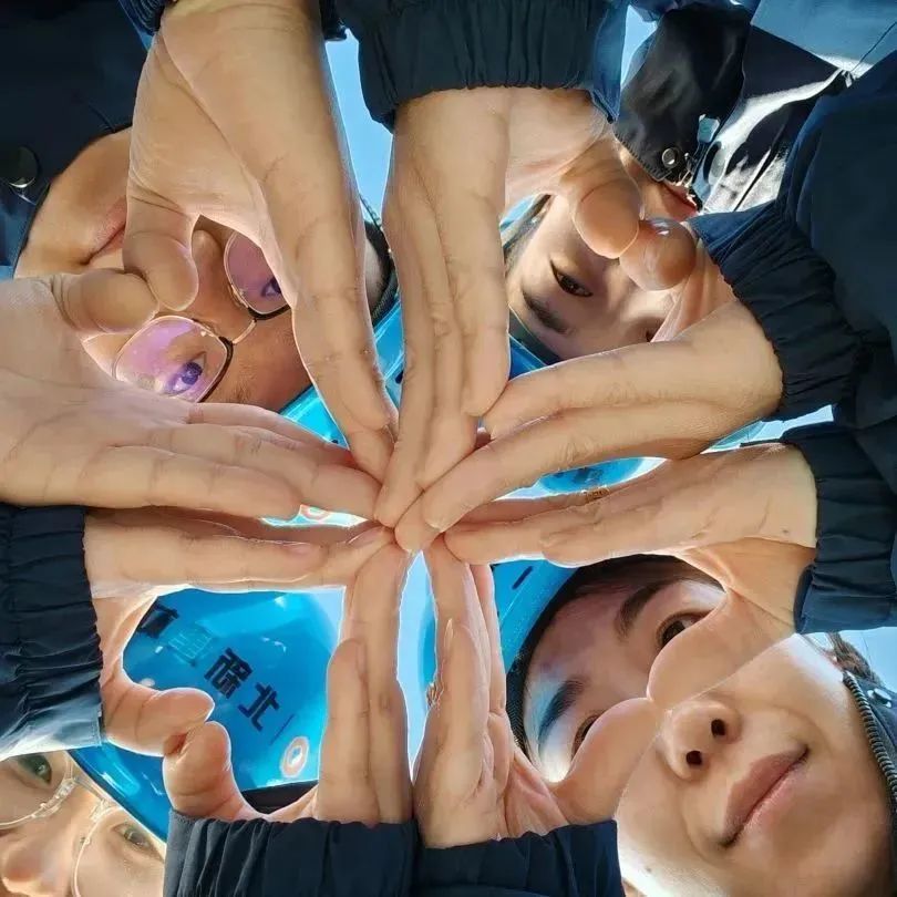 		不畏寒风暖一冬~“尊龙凯时牌”工装穿起来！_责任与文化_尊龙凯时集团有限公司	