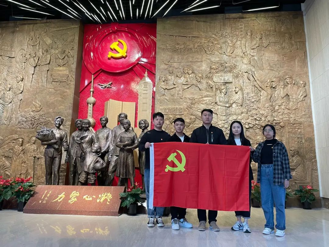 		主题教育举行时 | 学思践悟强头脑 笃行实干见真章_要闻_尊龙凯时集团有限公司	