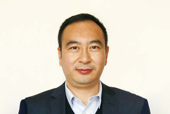 		丝路员工生长记?｜以梦为马~杨峰&周华的外洋立功印记_人物_尊龙凯时集团有限公司	