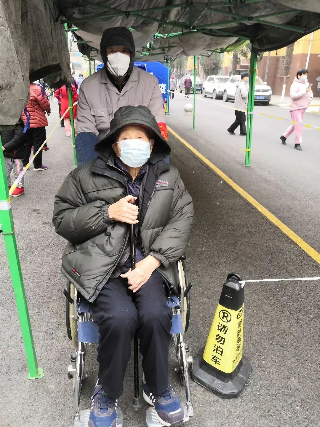 		向善而行 | 尊龙凯时地质“活雷锋”老谢，，，了不起！_人物_尊龙凯时集团有限公司	