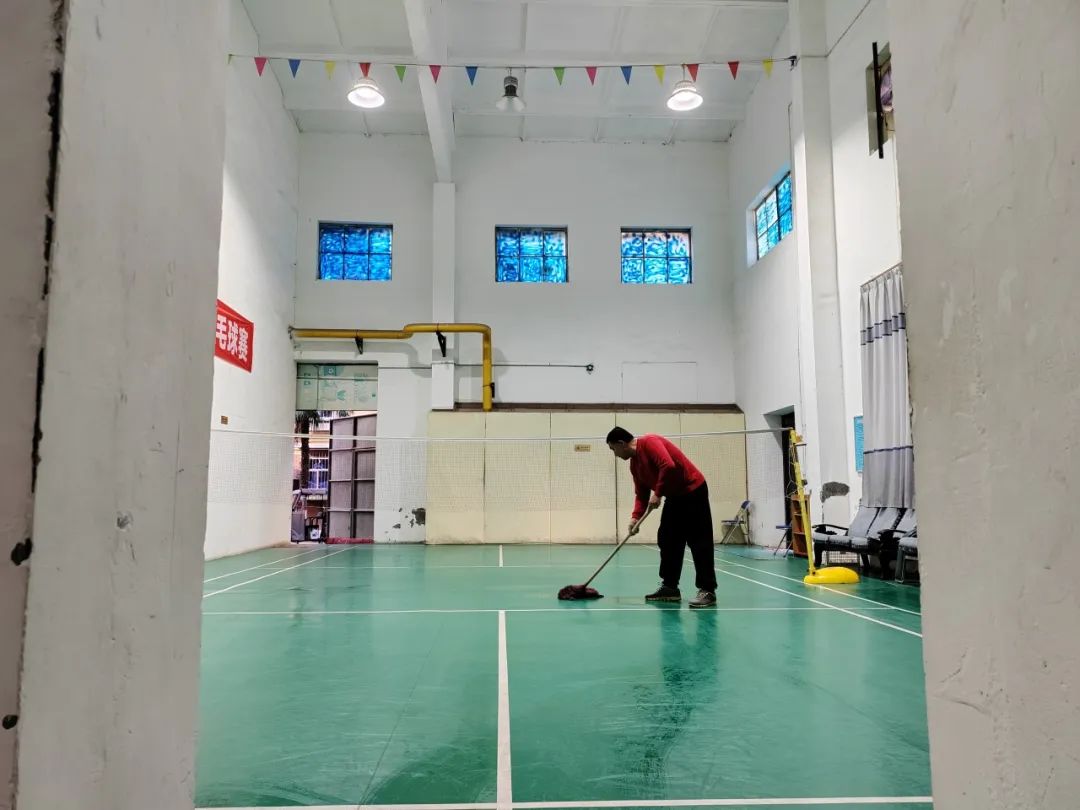 		向善而行 | 尊龙凯时地质“活雷锋”老谢，，，了不起！_人物_尊龙凯时集团有限公司	