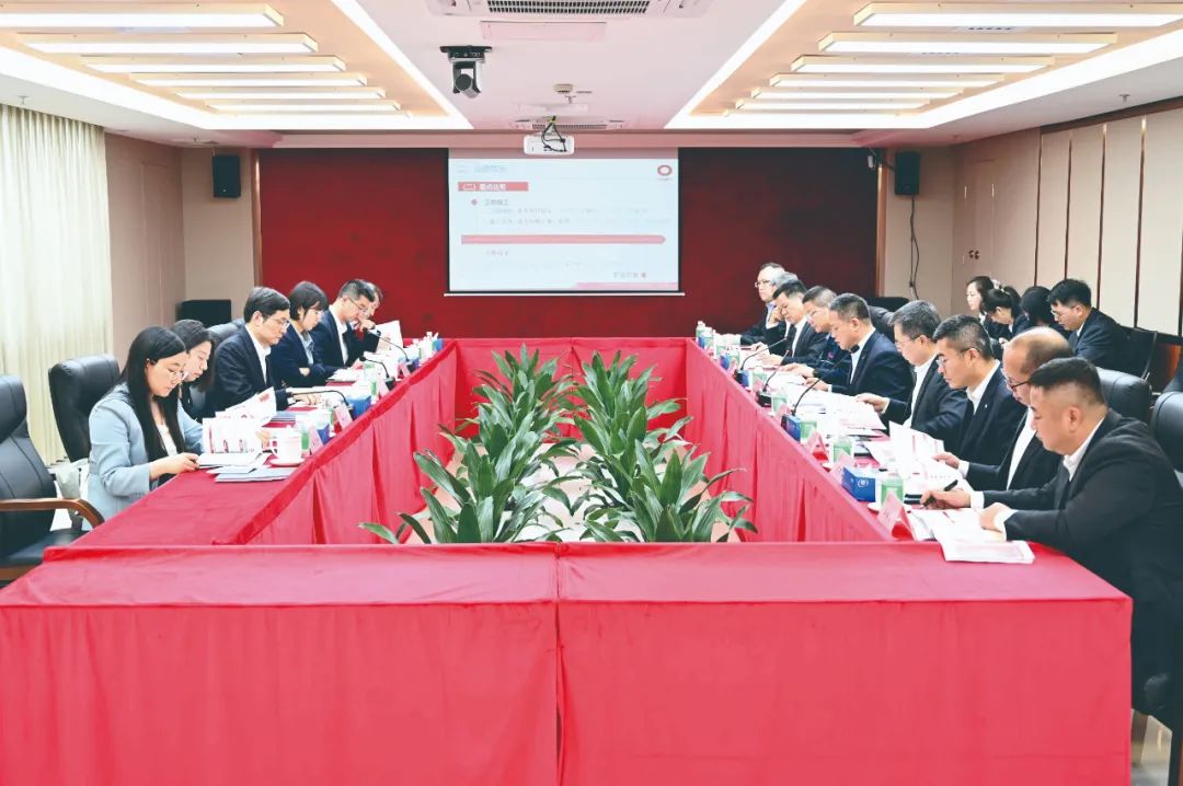 		周育先到北新嘉宝莉和地勘中心广东总队调研_尊龙凯时要闻_尊龙凯时集团有限公司	