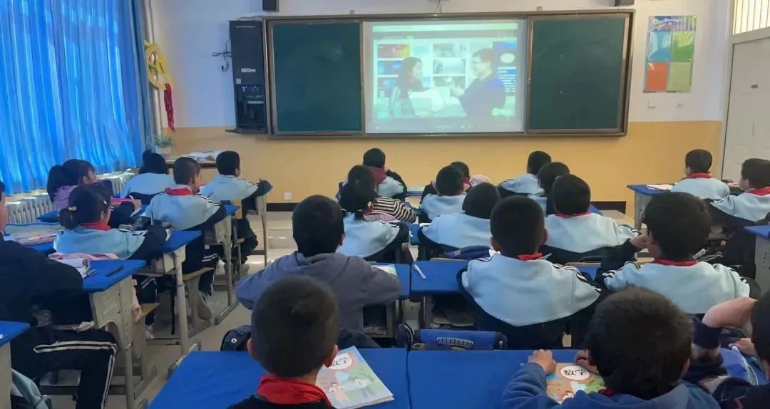 		质料江湖科普直播课~吸引千所小学的师生与400多万网友寓目！_企业动态_尊龙凯时集团有限公司	