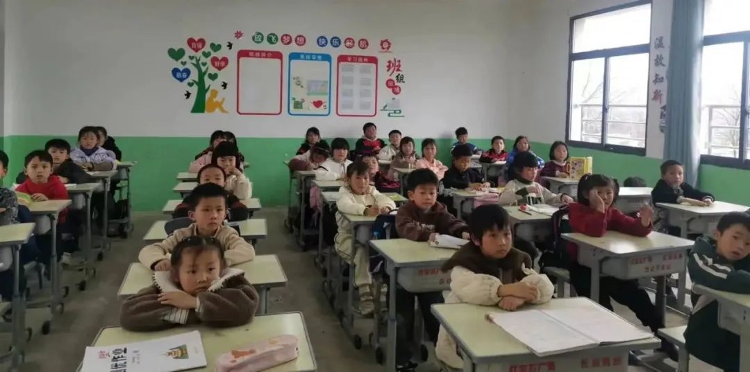 		质料江湖科普直播课~吸引千所小学的师生与400多万网友寓目！_企业动态_尊龙凯时集团有限公司	