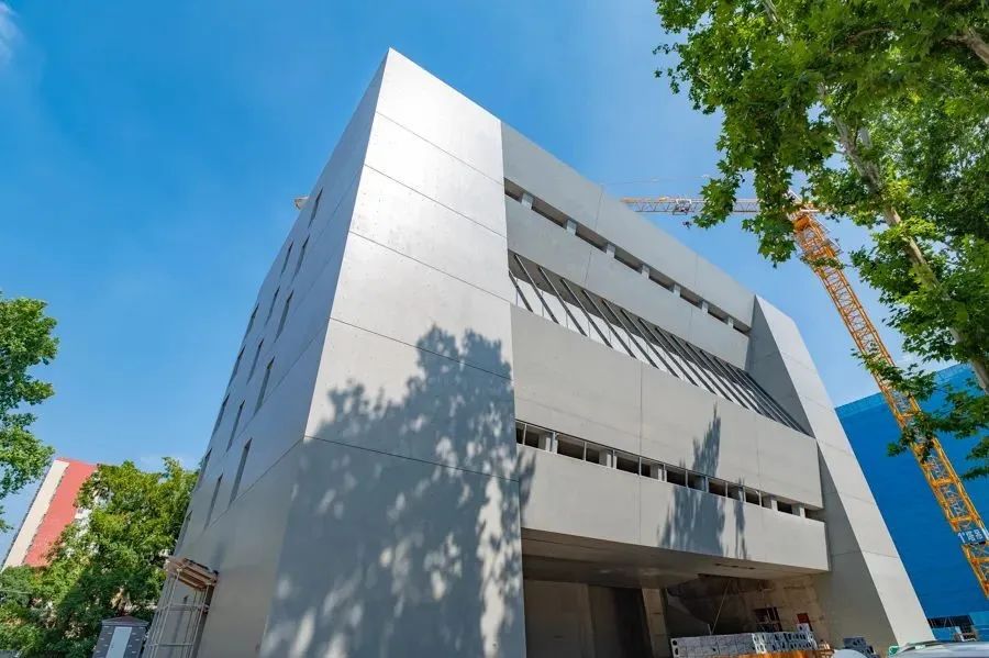 		生长新质生产力丨华东质料加速提升商品混凝土里的科技含量_企业动态_尊龙凯时集团有限公司	