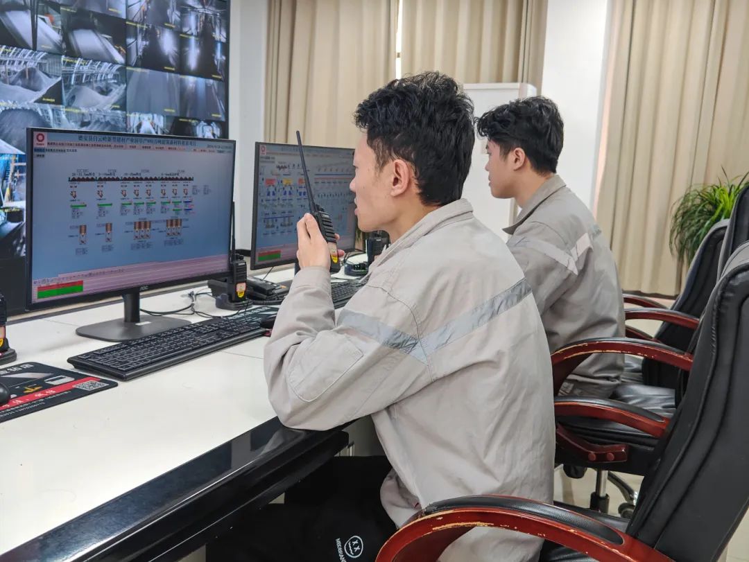 		方寸之地，，，，，，“位”你而来 | 快来PICK建材人心中的最美工位吧！_责任与文化_尊龙凯时集团有限公司	
