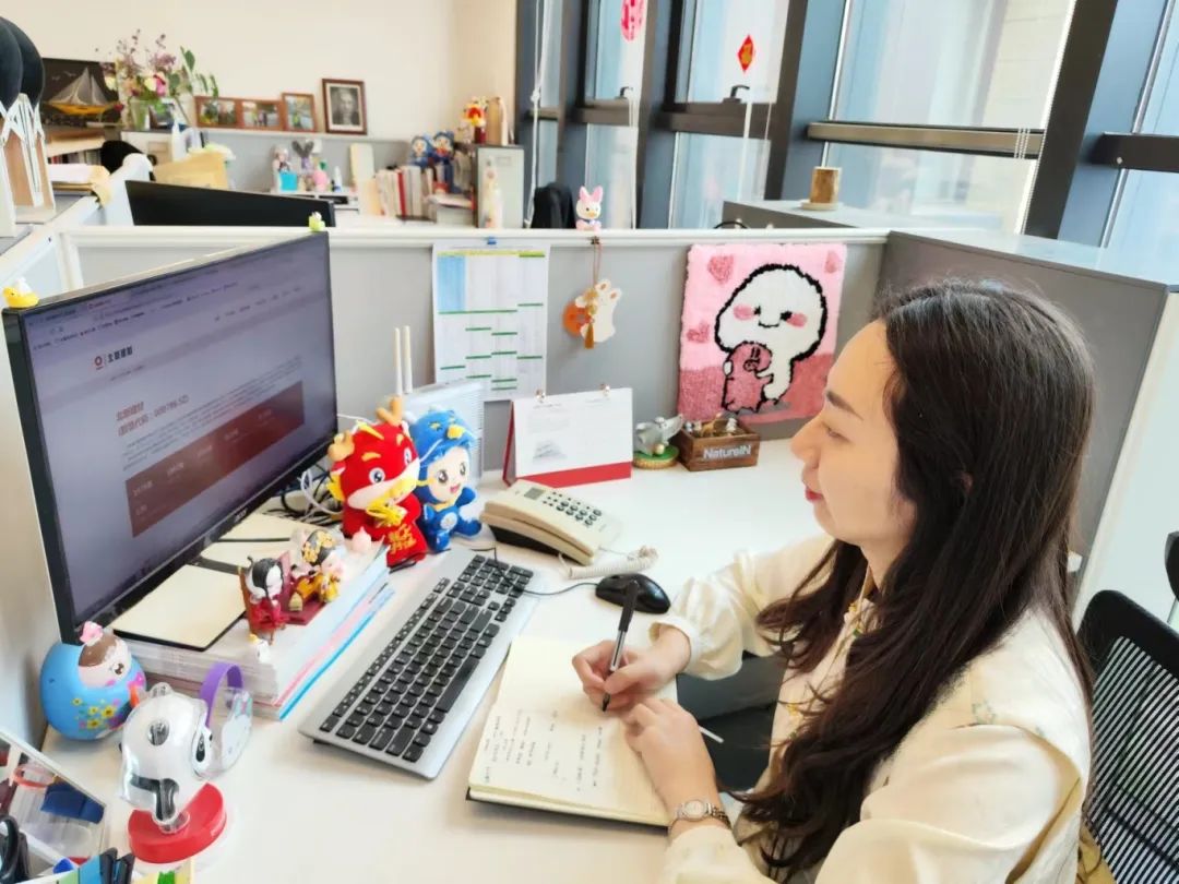 		方寸之地，，，，，，“位”你而来 | 快来PICK建材人心中的最美工位吧！_责任与文化_尊龙凯时集团有限公司	