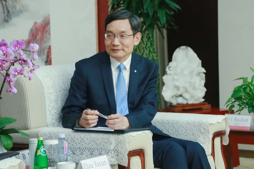 		周育先会见霍尼韦尔全球董事长兼首席执行官柯伟茂一行_尊龙凯时要闻_尊龙凯时集团有限公司	