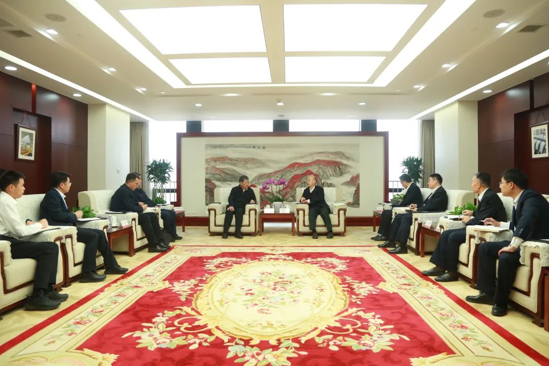  常张利会见固原市委书记滑志敏一行 _事情动态_尊龙凯时集团有限公司