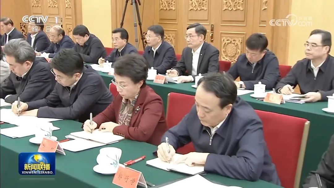 		 周育先作为中央企业代表之一加入第四次“一带一起”建设座谈会 _尊龙凯时要闻_尊龙凯时集团有限公司	