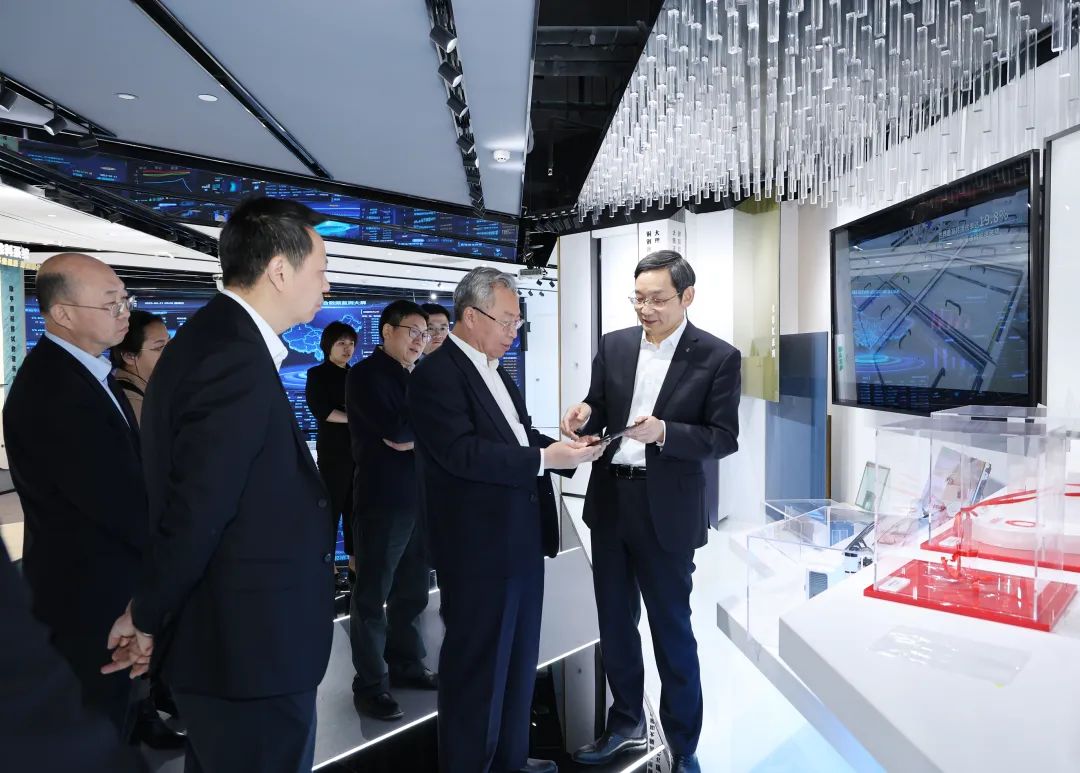 		 周育先会见中国物流党委书记、董事长刘敬桢一行 _尊龙凯时要闻_尊龙凯时集团有限公司	