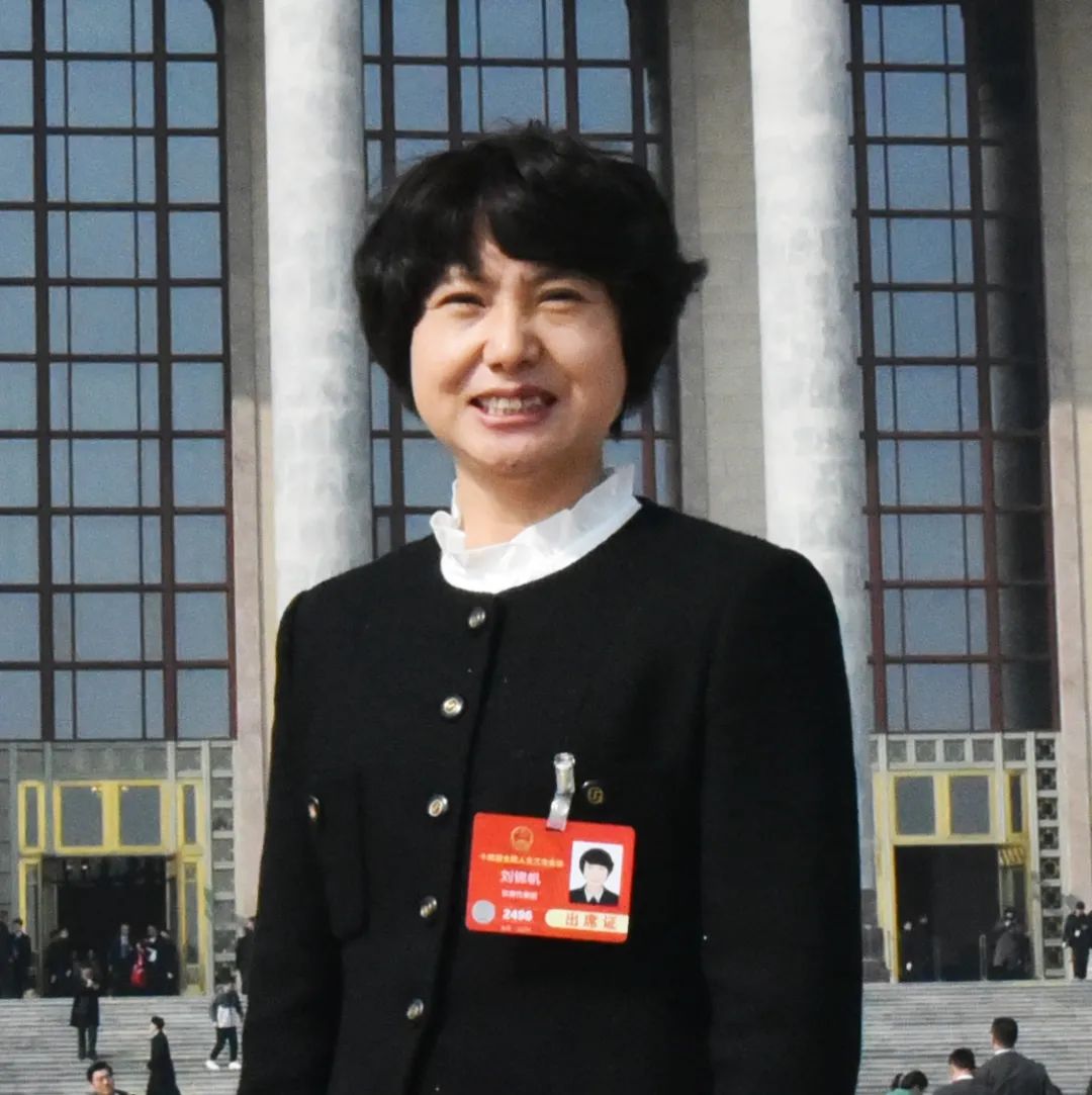 		 恭喜！尊龙凯时5位同志入选第九届天下建材行业十大女杰！ _人物_尊龙凯时集团有限公司	