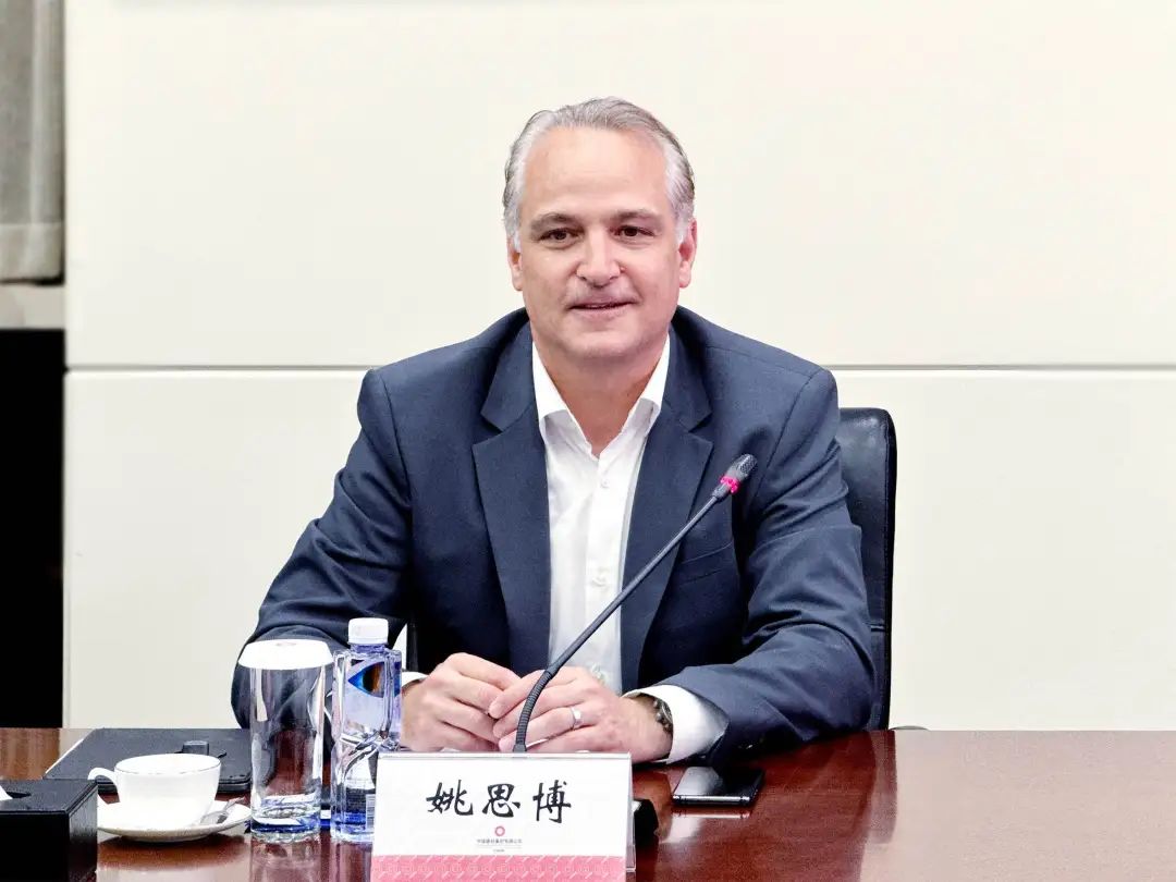 		周育先会见西卡亚太区总裁姚思博一行_尊龙凯时要闻_尊龙凯时集团有限公司	